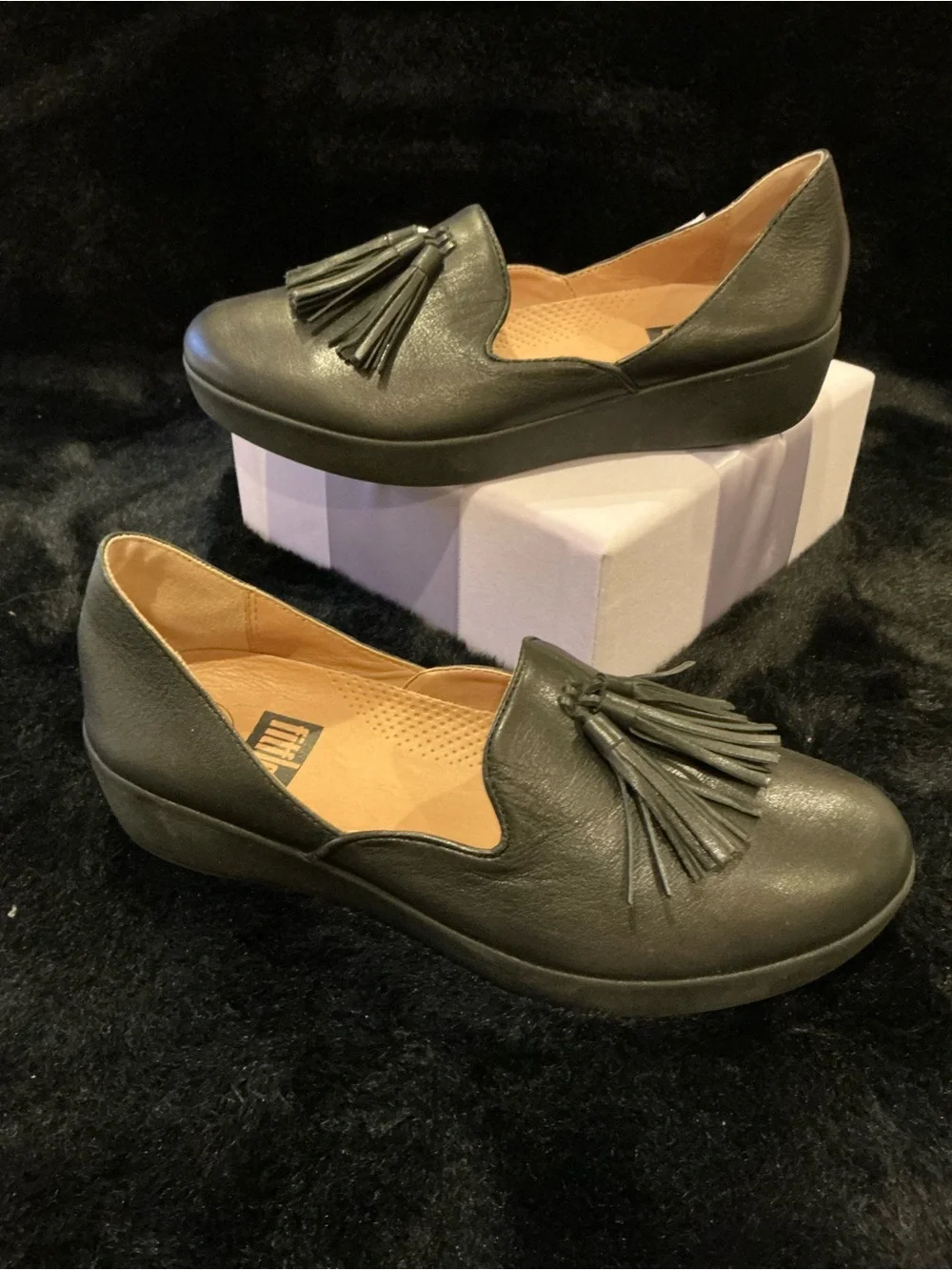 Fitflop Black Tassel Slip-On Loafers Size 6.5